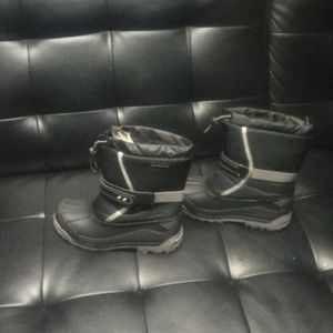 Waterproof Winter Boots size 6 women